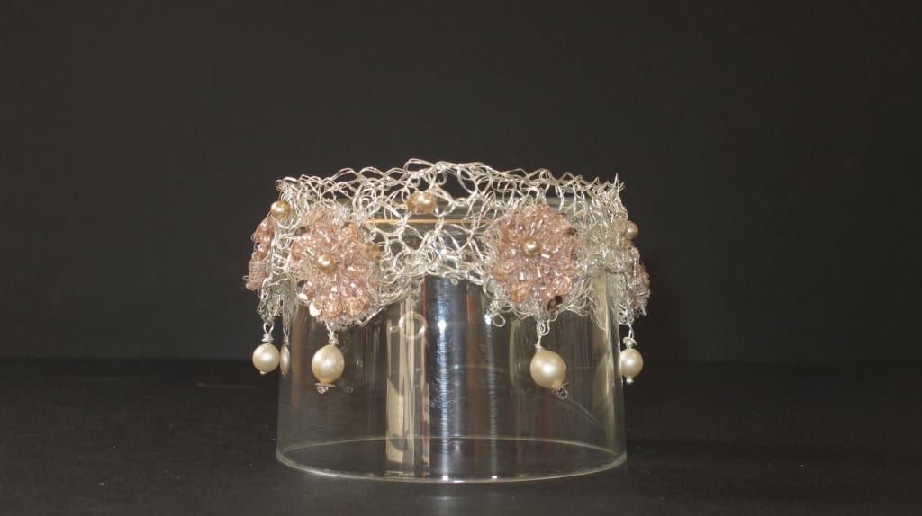 Bracelet de tour de bras -perles et tissu fournis par la mariée