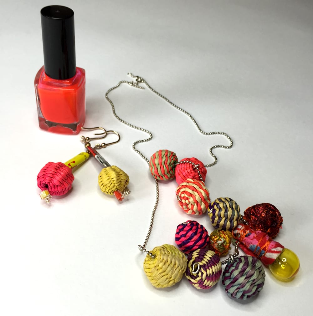 collier-boules-couleur-et-bo-boules