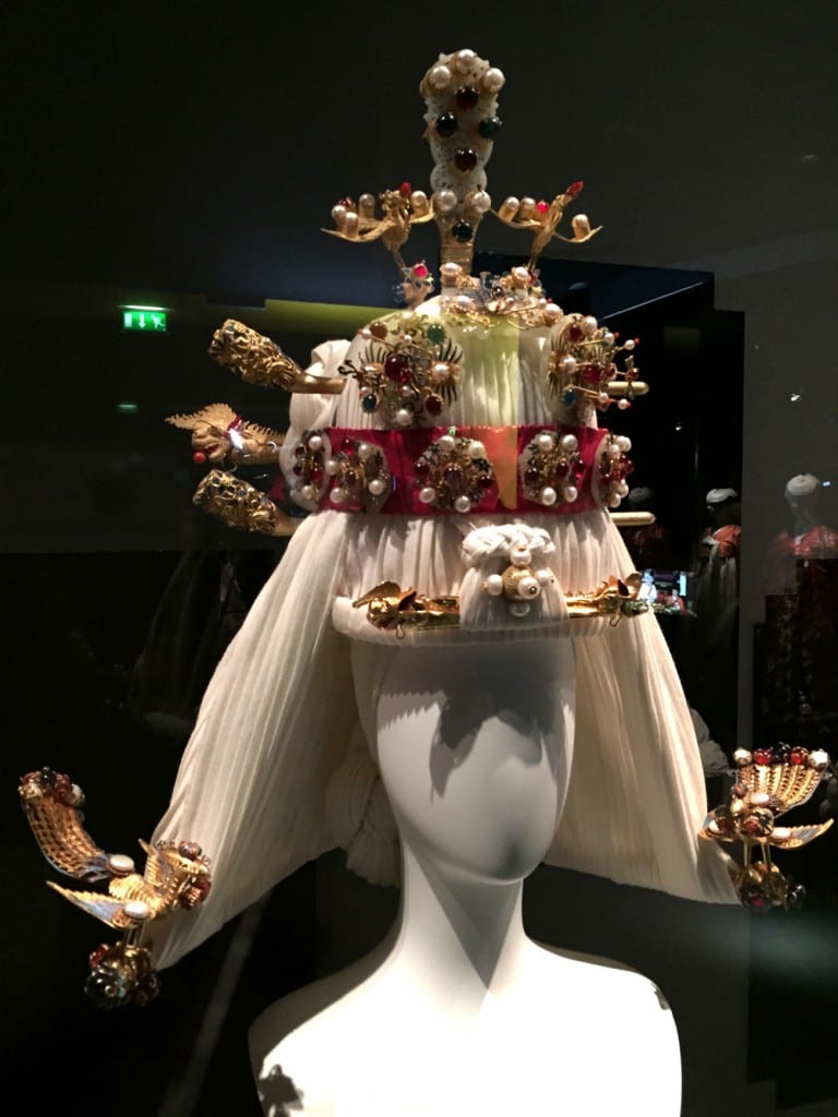 Parure-de-tête