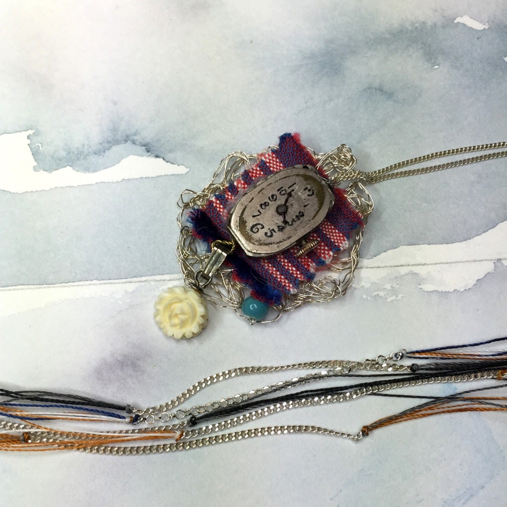 montre-élement--de-collier