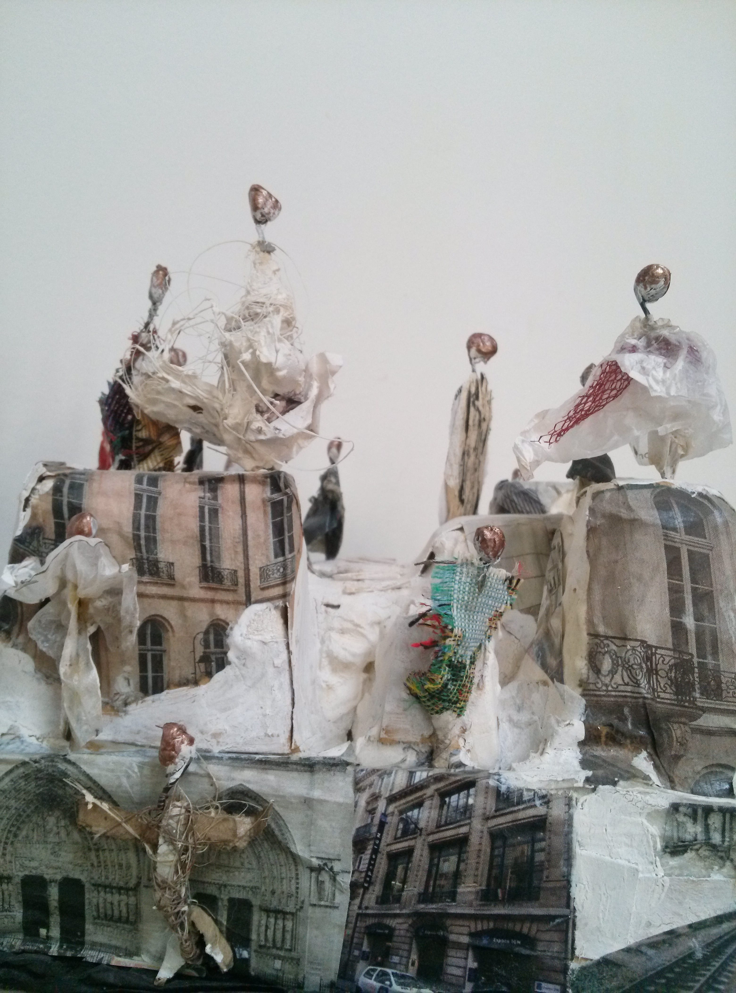 Portes ouvertes artistes à Belleville, Ulup présente les petits mondes de Chrismali, des sculptures poétiques en  végétal – jusqu&rsquo;au 26 mai